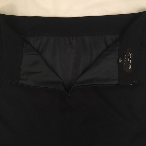 NWT Jones New York Navy Skirt Size 10. - Picture 4 of 8